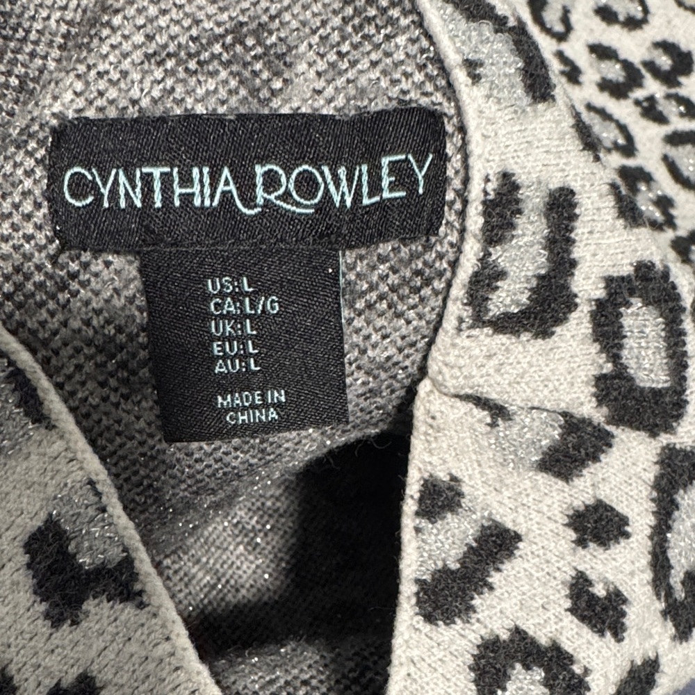Leopard Print Sweater - Picture 4 of 4